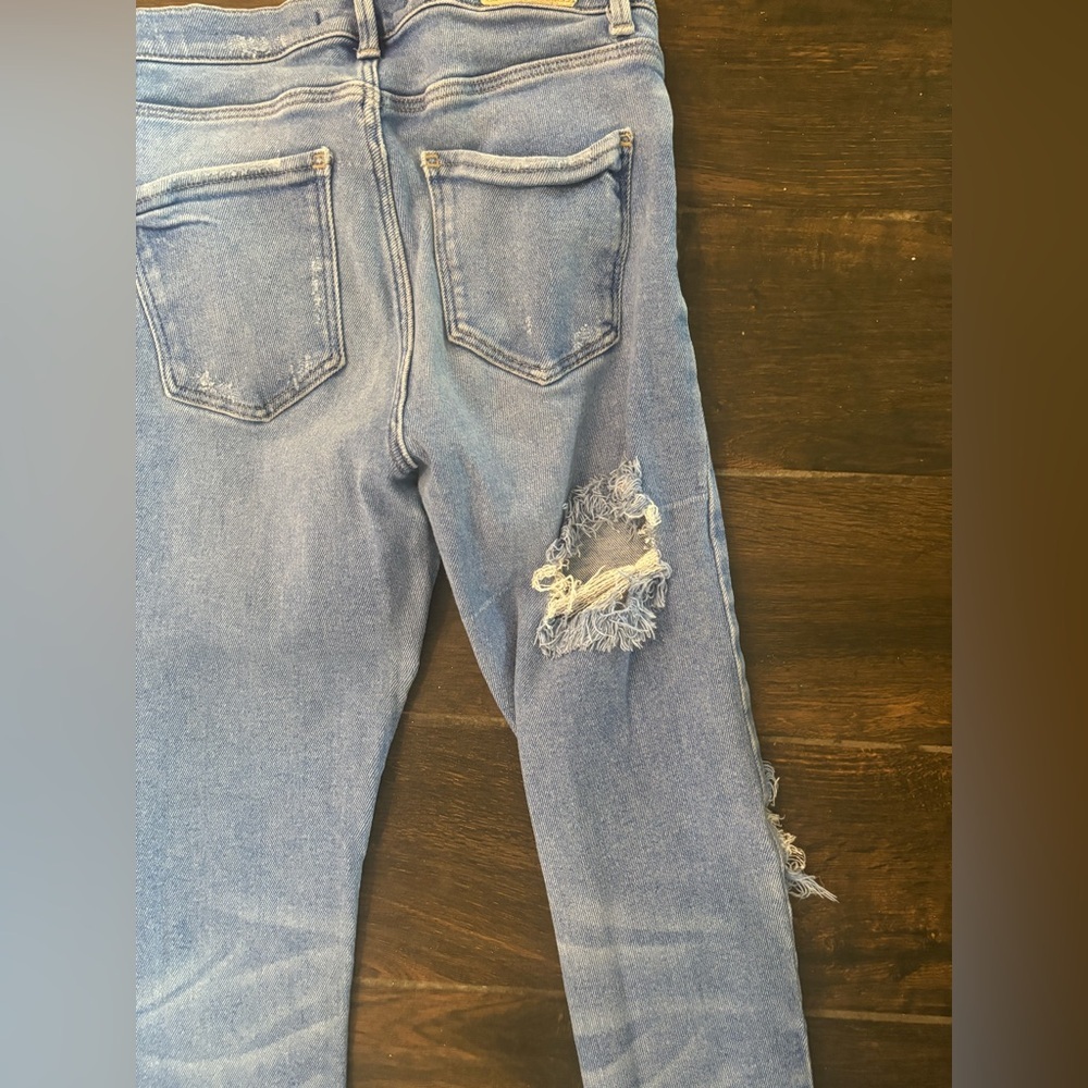 Zara Stylish Distressed Blue Jeans - Picture 6 of 6